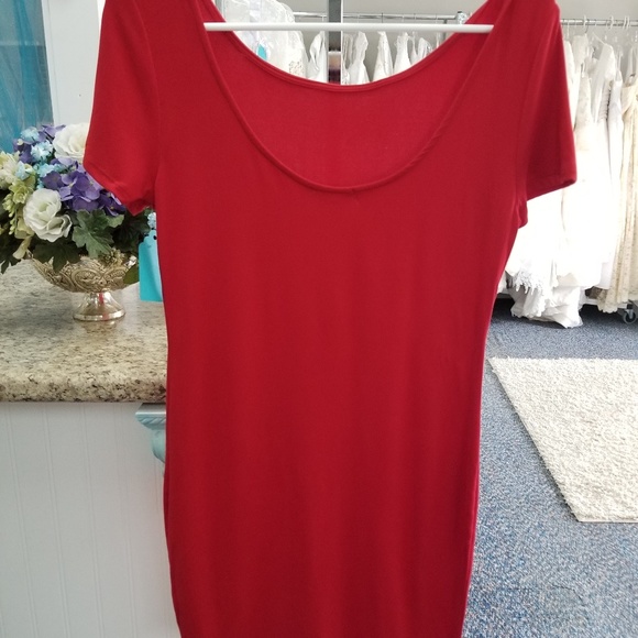 Dresses - Picture 3 of 8